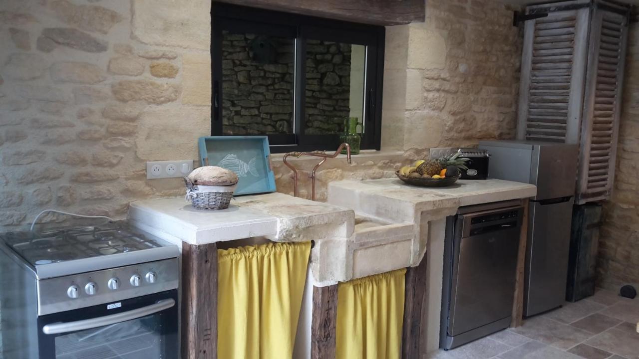 Le Clos Des Songes Saint-Leon-sur-Vezere Exterior photo