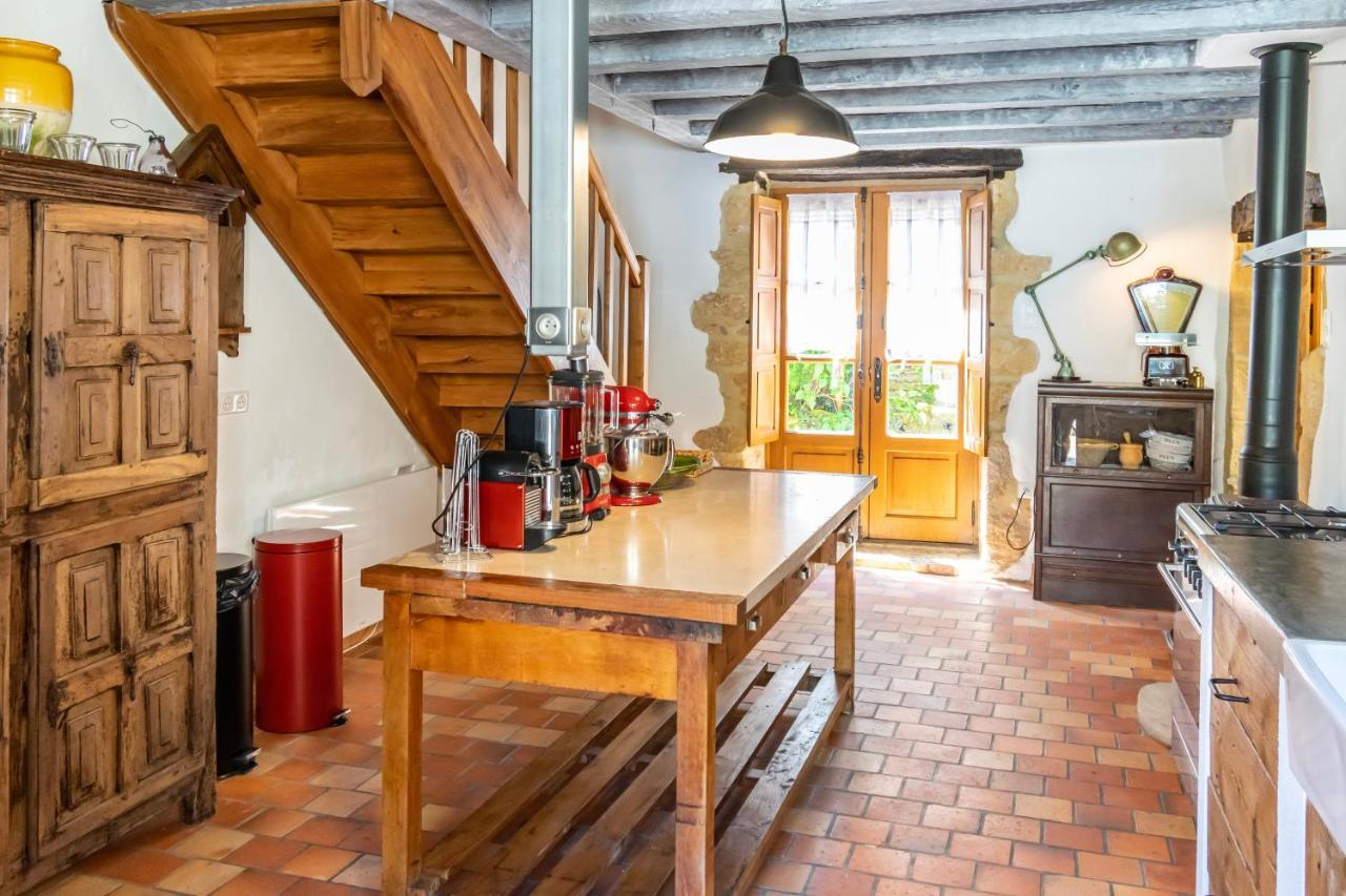 Le Clos Des Songes Saint-Leon-sur-Vezere Exterior photo